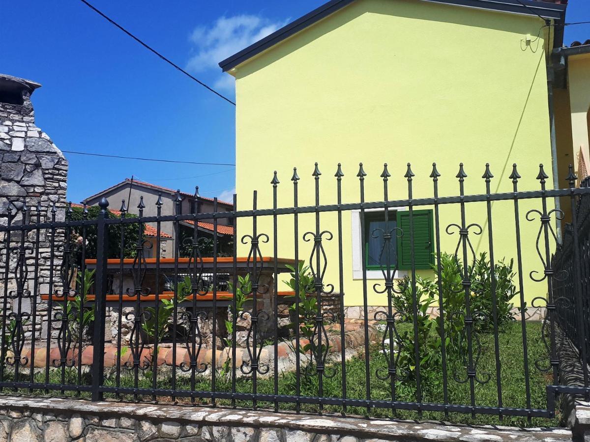 Apartment Terra Rossa Kaštelir Eksteriør billede