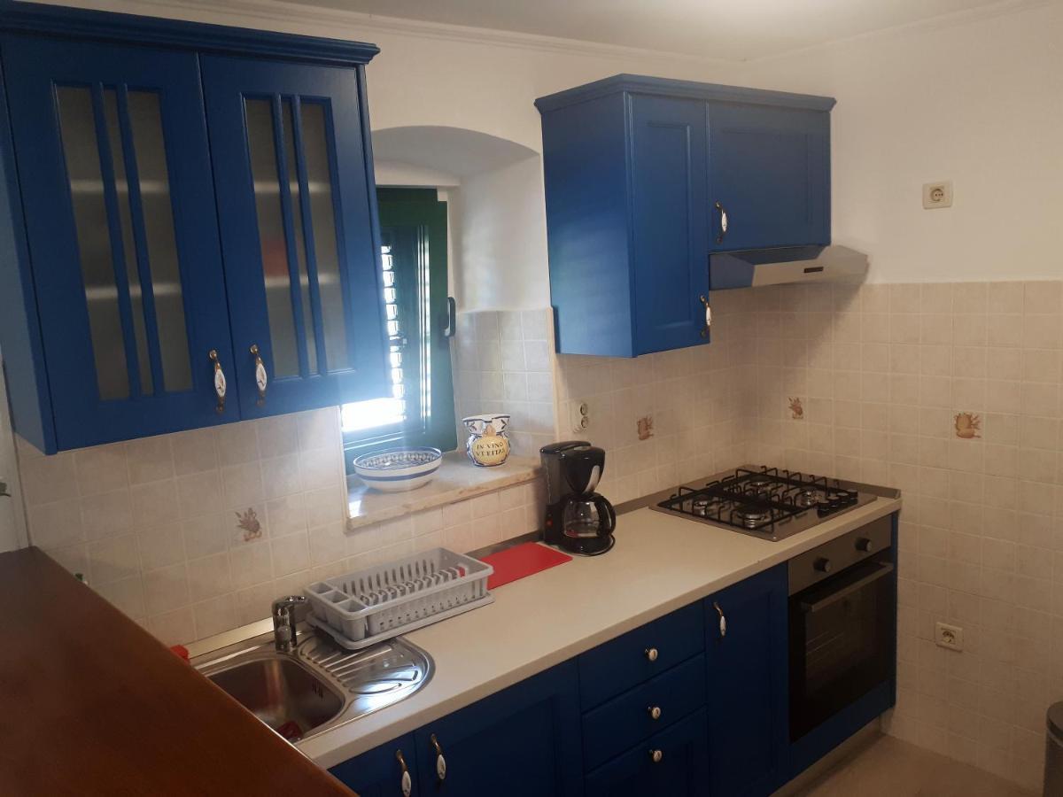 Apartment Terra Rossa Kaštelir Eksteriør billede