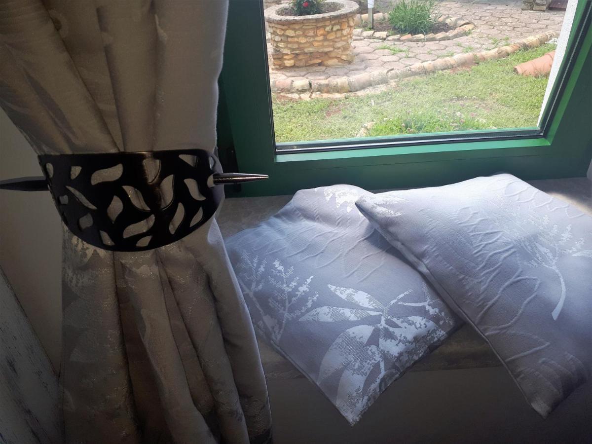 Apartment Terra Rossa Kaštelir Eksteriør billede