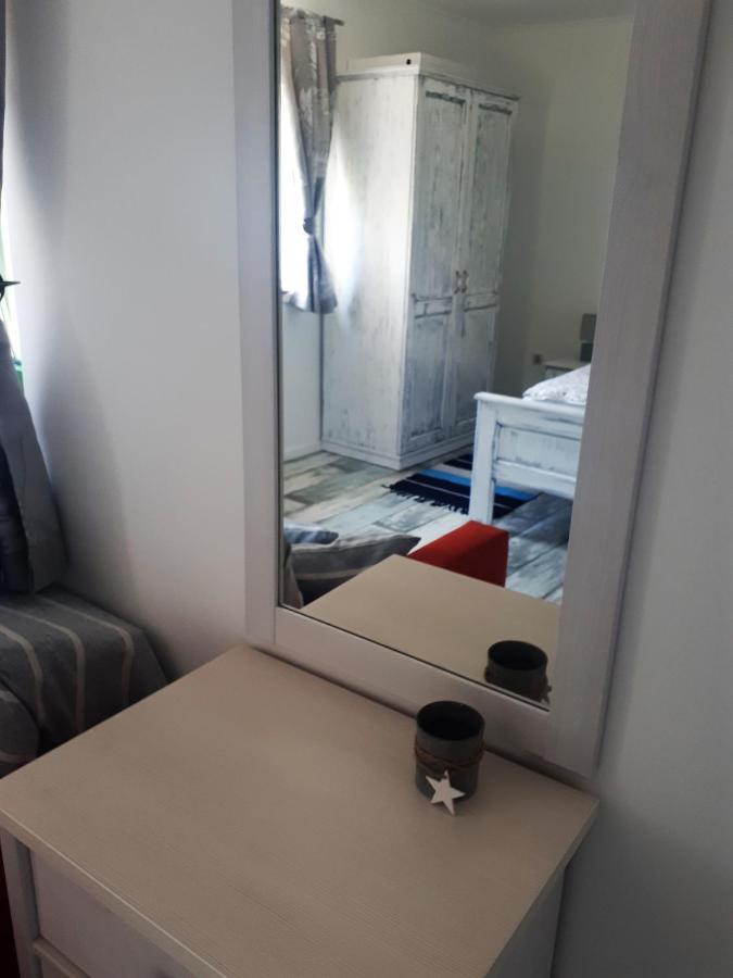Apartment Terra Rossa Kaštelir Eksteriør billede