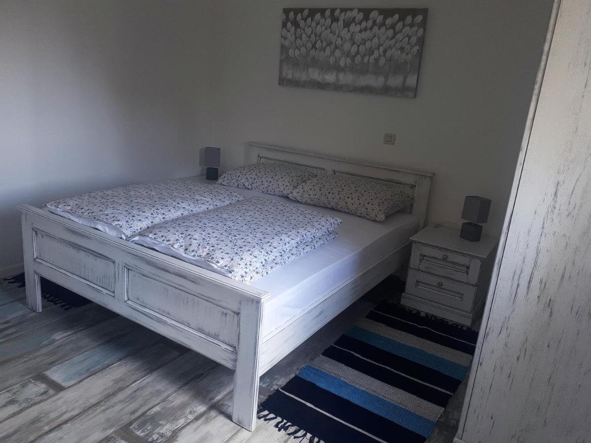 Apartment Terra Rossa Kaštelir Eksteriør billede