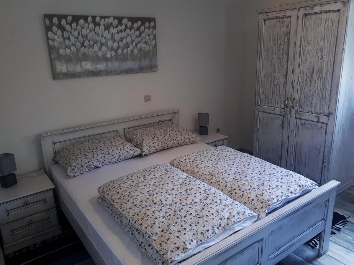 Apartment Terra Rossa Kaštelir Eksteriør billede