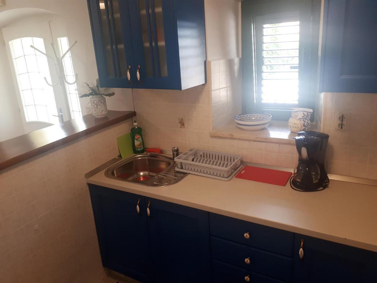 Apartment Terra Rossa Kaštelir Eksteriør billede