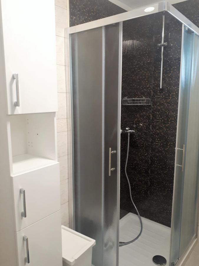 Apartment Terra Rossa Kaštelir Eksteriør billede